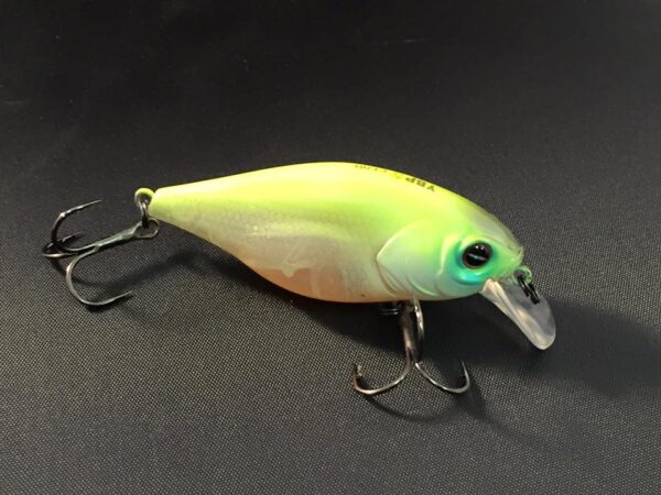 Legion Lure Short Bill Crank Bait in (CF70S-GP-352) Lemon Drop - Image 2